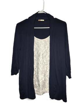 Lavish Women's Shirt Size Medium